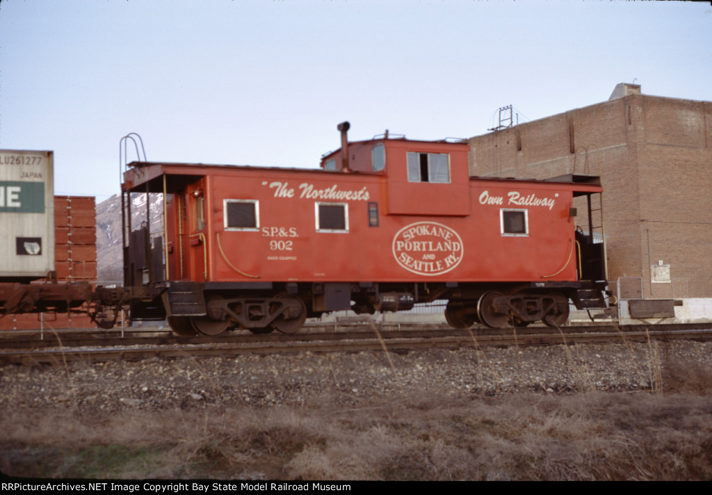 SP&S Caboose 902